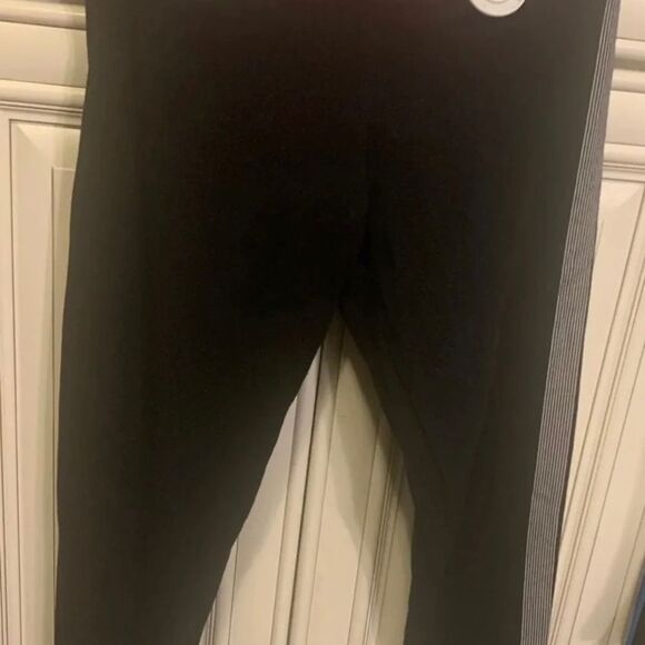 Pink Victoria Secret Womens 
 Logo Yoga Pants Small - Picture 3 of 8